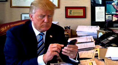 Шпијунска манија у САД: Трампов телефон прислушкиван
