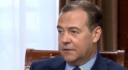 Medvedev comentó las palabras del senador estadounidense sobre el asesinato de rusos