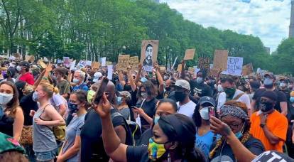 "Giornata nera" dell'Occidente: quali sono i veri motivi delle furiose proteste?