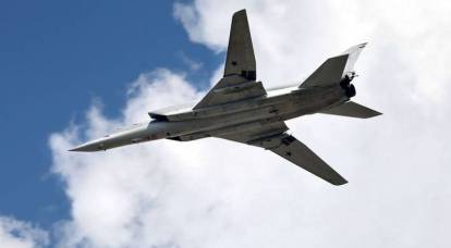 Бомбардировщик Ту-22М3 сел в поле из-за отказа двигателя