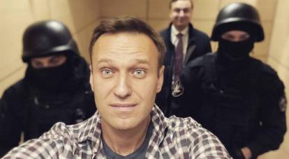 «Разрушитель России». Кем видят Навального наши враги