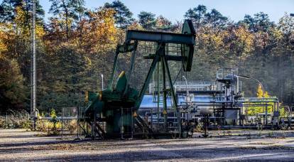 Uzman: Rus petrolünün tavan fiyatı, Batı tarafından getirilmeden önce işe yaradı