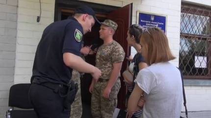 В Харькове возмущаются действиями военкомов: забирают русскоязычных