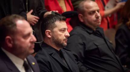 В Киеве считают, что Трамп выманил Зеленского в США, чтобы навязать позорный мир