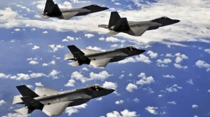 Над Венесуэлой самолеты США: «миротворец» Трамп нанес ракетный удар по Каракасу