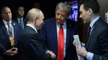 «Он играет в русскую рулетку»: в США не понимают, за что Трамп так уважает Путина