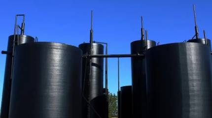 Венесуэла спасает свою нефть перекачивая ее в море – Reuters