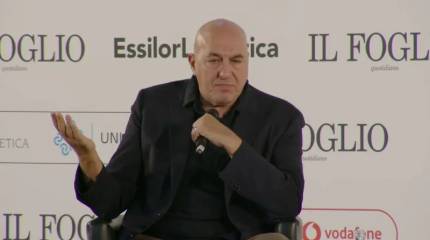 Призывавший к миру Крозетто выступил против ограничений военной помощи Киеву