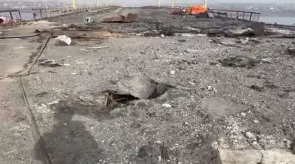 Военкор заявил о необязательности полностью сносить мосты на Украине