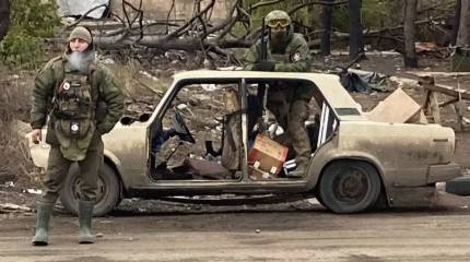 «То "Волги" без крыши, то "Жигули" без дверей»: военкор Сладков сообщил о нехватке качественной техники в зоне СВО