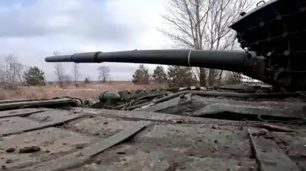 Приемлемый результат будет, если бить по всем направлениям: на фронте, в тылу и между