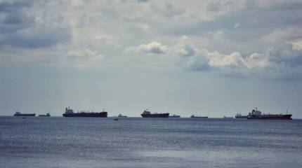 Суда возвращаются обратно: Ормузский пролив фактически закрыт – CNBC