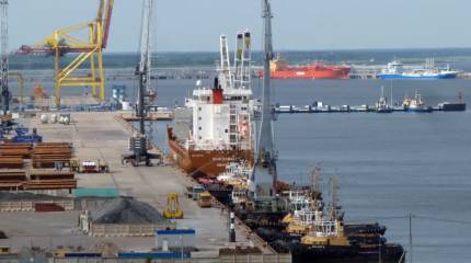 Почему ВСУ перестали бить по российским НПЗ, сосредоточившись на ударах по портам