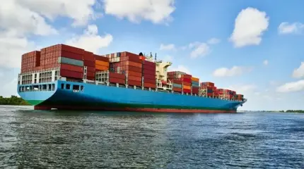 Спецназ КСИР захватил судно, заявив о его связи с американскими войсками