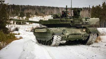 В Киеве заявили, что РФ готовится бросить «танковый кулак» на Черниговскую область