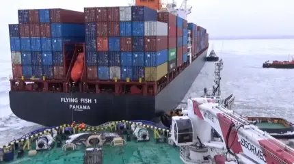 Исторический момент: контейнеровоз типа Panamax впервые прошел через Севморпуть
