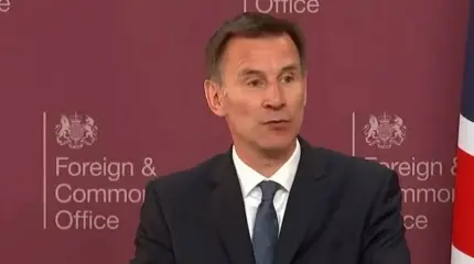 Глава МИД Великобритании призвал ответить на киберугрозы России