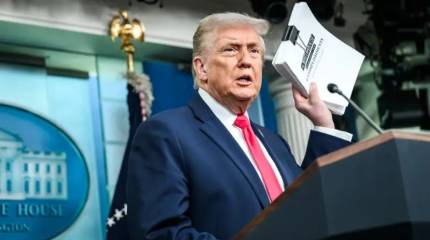 Трамп завидует Путину в обладании абсолютной властью – NYT