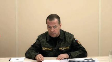 Медведев пообещал дойти до Львова в случае необходимости