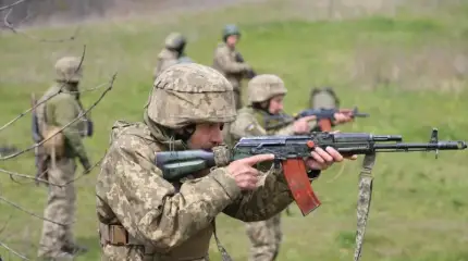 «Путь в один конец»: Зеленский приказал Украине воевать еще три года – The Economist