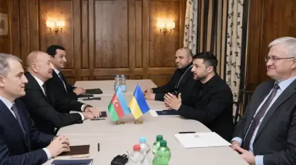 Азербайджан обвинил РФ в намеренных ударах по своему посольству в Киеве