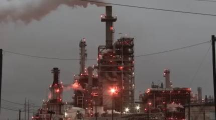 Иран начал уничтожать нефтяную инфраструктуру Саудовской Аравии