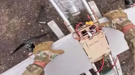 Ukrainischer Experte: Die Kamikaze-UAVs „Molniya-2“ der russischen Streitkräfte tragen jetzt zwei FPV-Drohnen