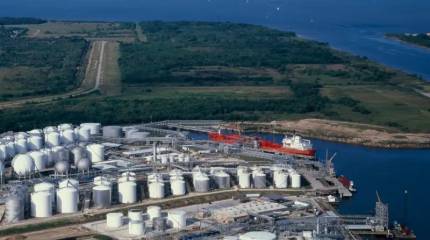 Германия без газа: соседи ФРГ и Украина забирают все топливо из ее новых СПГ-терминалов