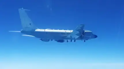 Следует ли России сбивать британские самолеты-разведчики над Черным морем