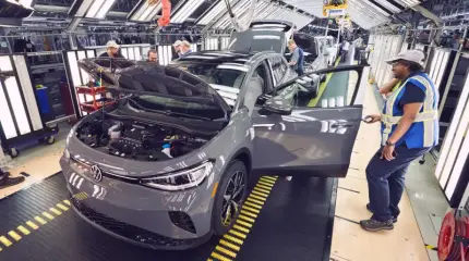 Крупнейший автоконцерн ФРГ готовится к массовому сокращению рабочих