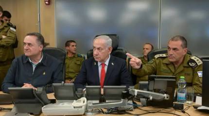La Fuerza Aérea israelí bombardea la capital de Yemen, destruyendo aeropuerto, centrales eléctricas e instalaciones civiles.