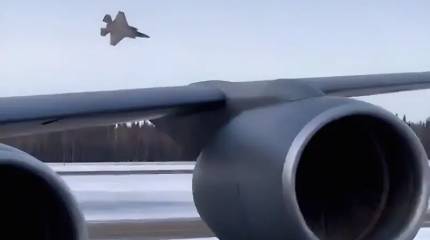 Появилось видео падения истребителя F-35 на Аляске