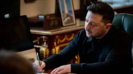 Зеленский всю ночь звонил в Европу с жалобами на действия НАБУ