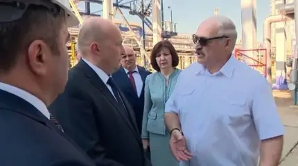 «Не надо ползать на коленях»: Лукашенко объяснил, как надо вести переговоры