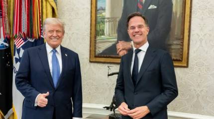 Члены НАТО используют все свое обаяние и лесть, чтобы удержать Трампа на своей стороне