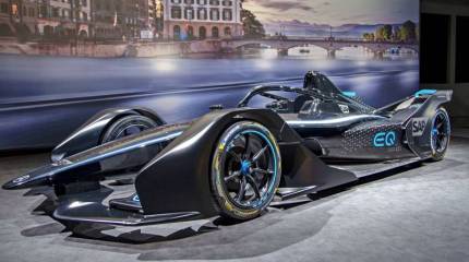 Mercedes представил свой электрический болид для участия в Formula E