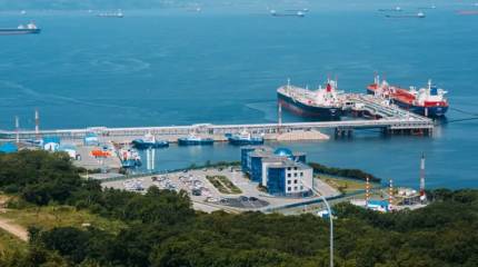 Китай начал платить двойную премию за российскую нефть – Bloomberg