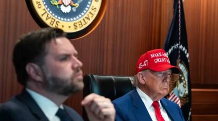 «Я разбомблю к черту Москву»: Трамп угрожал прямыми бомбардировками России и Китаю