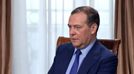 «Нервический кровосос»: Медведев назвал 10 причин неприязни Трампа к Зеленскому