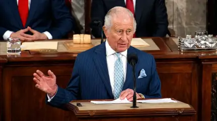 Король Британии призвал защитить Украину от РФ, Конгресс США аплодировал стоя