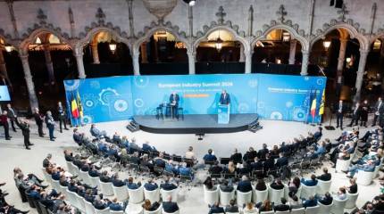 Молчащая Меркель одним своим появлением стерла Мерца в порошок – El Pais