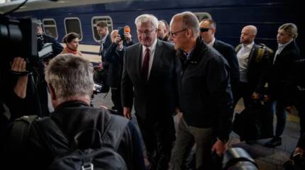 Мерц прибыл в Киев с неожиданным визитом и уже прячется от российских дронов в бункере