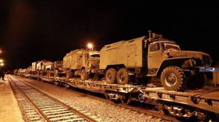 Эшелоны с российской военной техникой прибывают в Беларусь