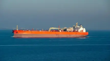 Китай начал распродавать запасы нефтепродуктов