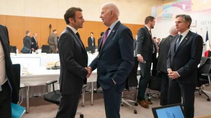 «Его мало кто уважает»: политолог предсказал дальнейшую судьбу президента Франции