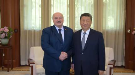 Си Цзиньпин через Лукашенко передал приглашение Путину на военный парад в Китае