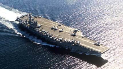 США могут намеренно затопить старейший атомный авианосец USS Nimitz у берегов Ирана