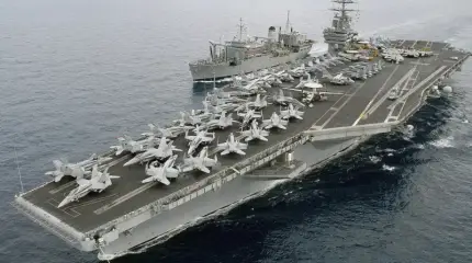 Marinha dos EUA divulga imagens de monitoramento objetivo do ataque de UAV Houthi ao USS Harry S. Truman