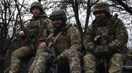 Комбат ВСУ: командование заставляет нас сидеть в окружении