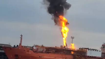 AP: ударом по газовозу Россия поставила под вопрос американский СПГ для Украины